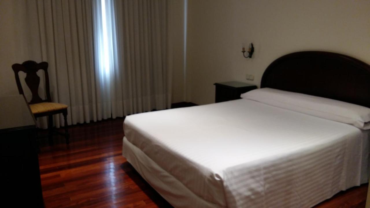 Apartamentos Maritimo Suites-Solo Adultos O Grove Exterior photo