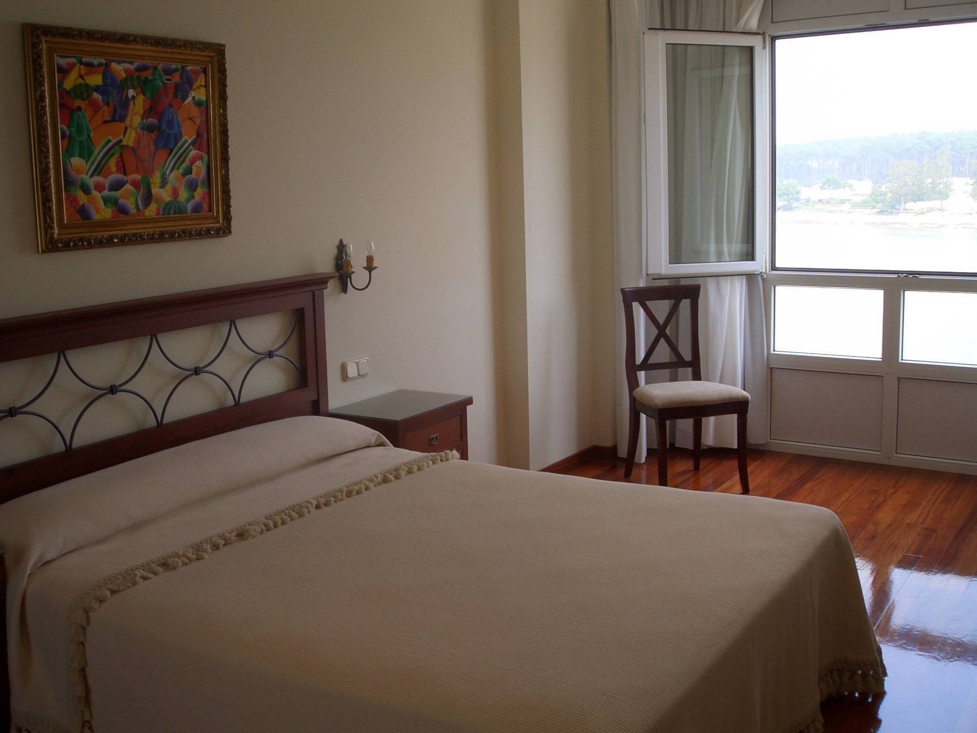 Apartamentos Maritimo Suites-Solo Adultos O Grove Room photo